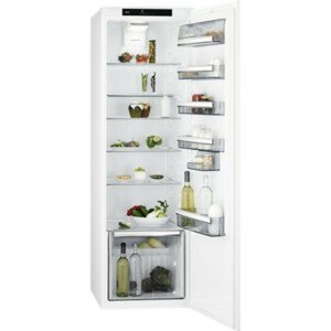 AEG SKE818D1DS Beépíthető egyajtós hűtőszekrény, bútorlap nélkül